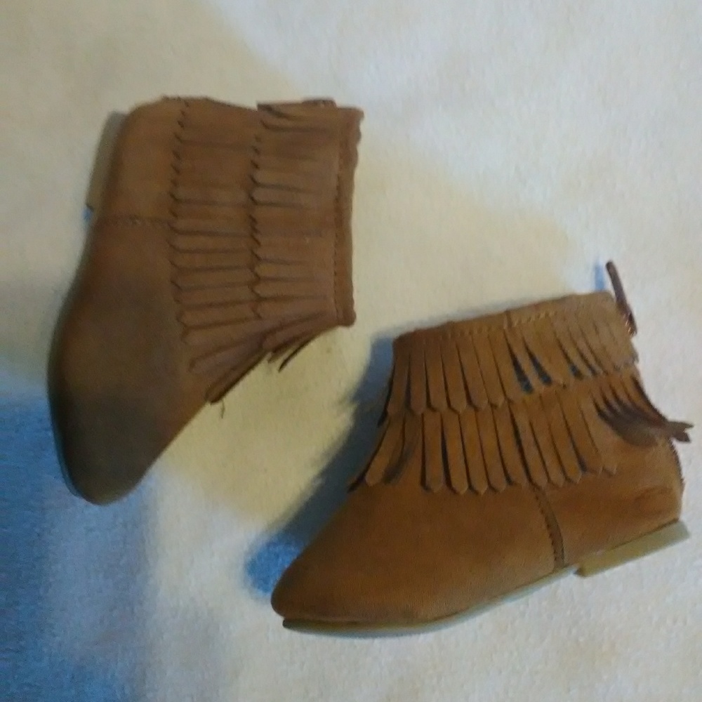 5 for $15 baby fringe booties
